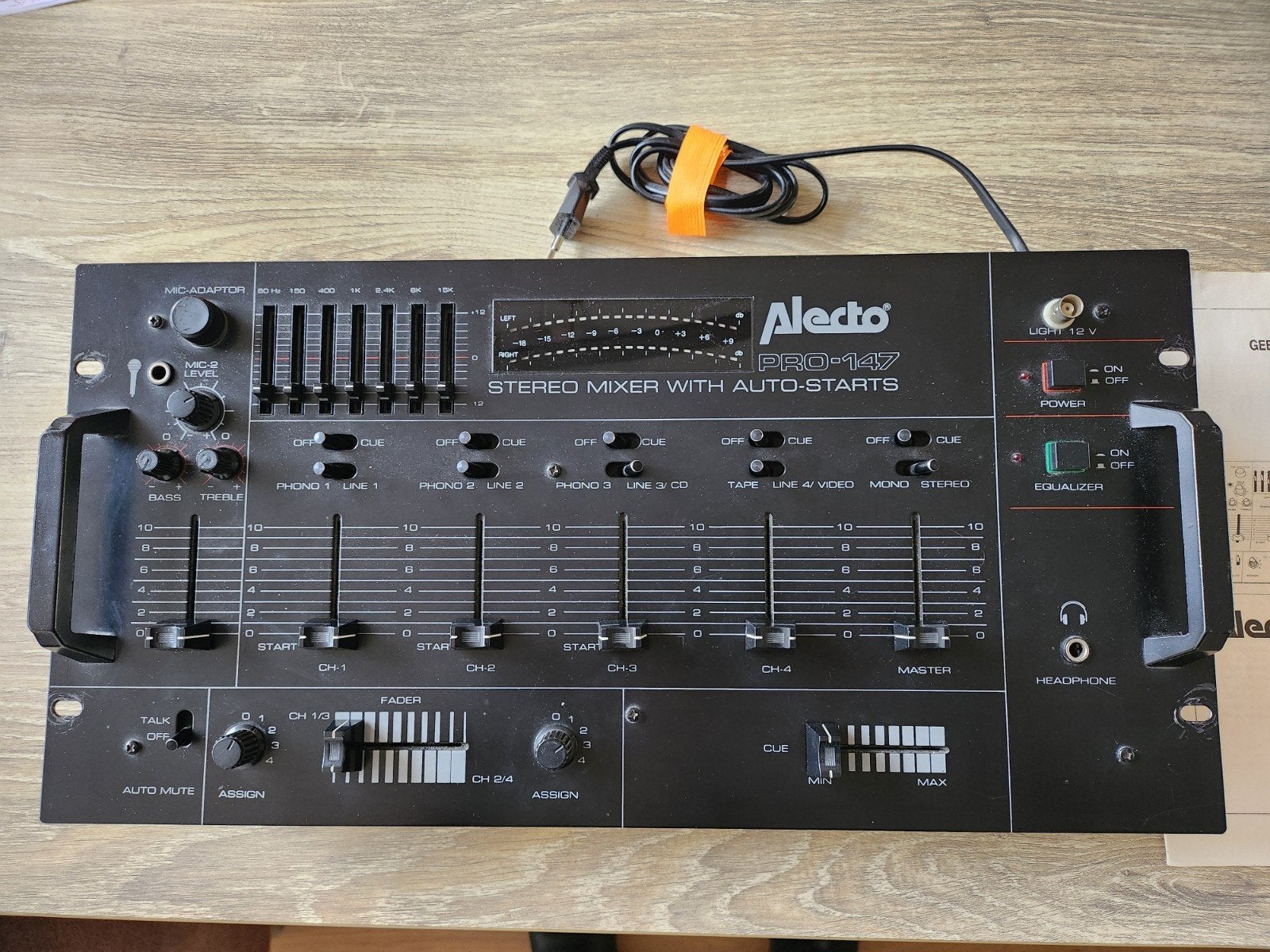 Alecto PRO-147 Stereo Mixer met Auto-Starts, Ophalen, Gebruikt, Minder dan 5 kanalen, Microfooningang