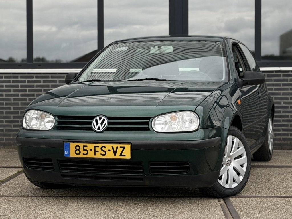 Volkswagen Golf 1.6 Trendl |Airco |Automaat |Nieuwe APK, Auto's, Oldtimers, 101 pk, Metallic lak, Volkswagen, Bedrijf