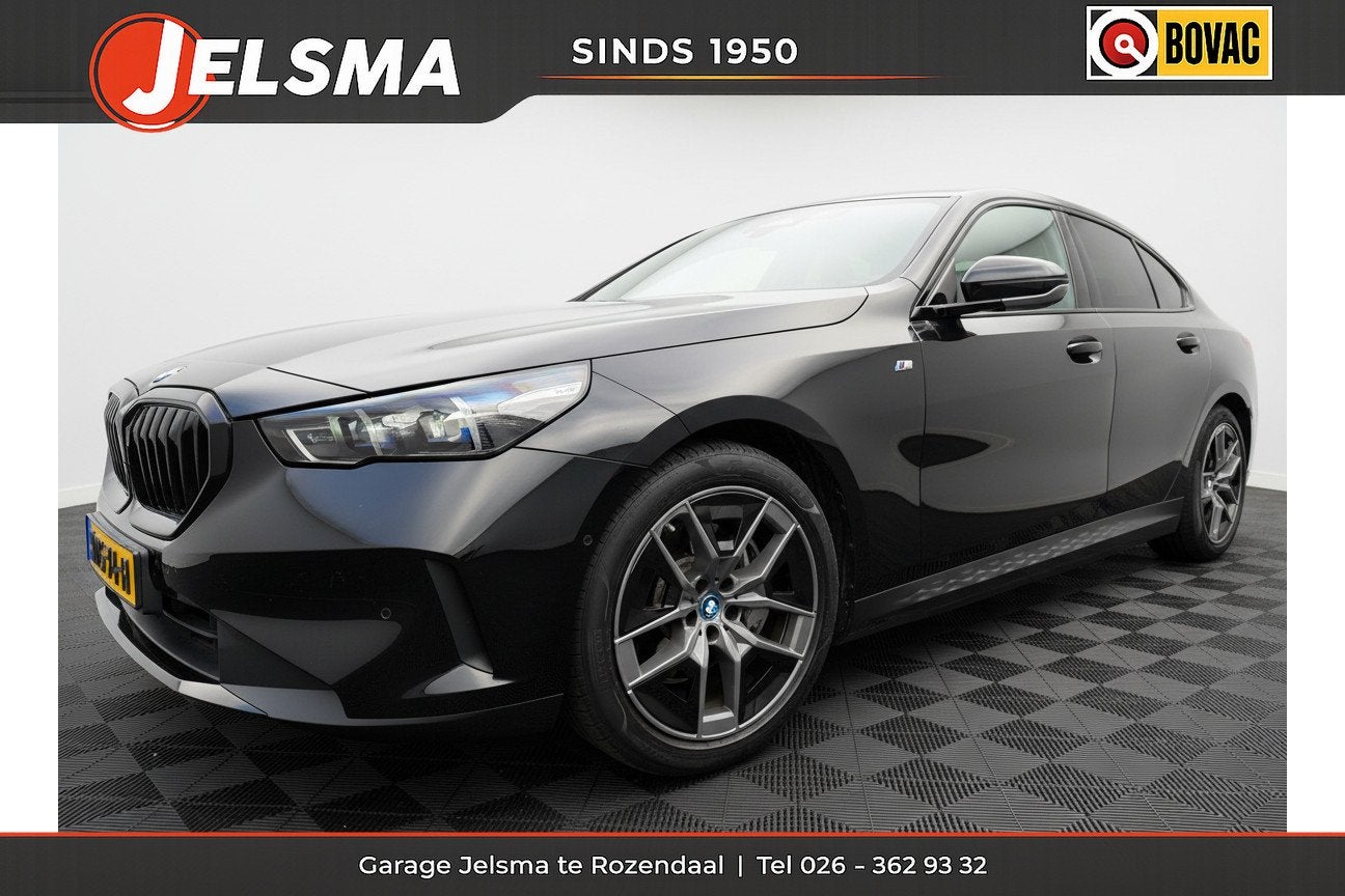 BMW i5 eDrive40 84 kWh, SOH 96% | Edition-Sport | Camera | N, Auto's, BMW, Automaat, Achterwielaandrijving, Gebruikt, Zwart