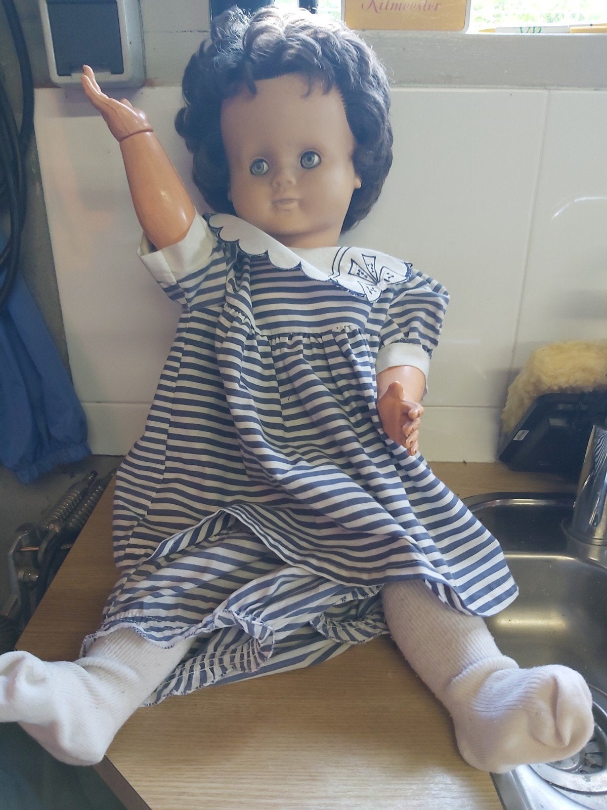 leuke pop, 70 cm hoog, Ophalen, Zo goed als nieuw, Pop