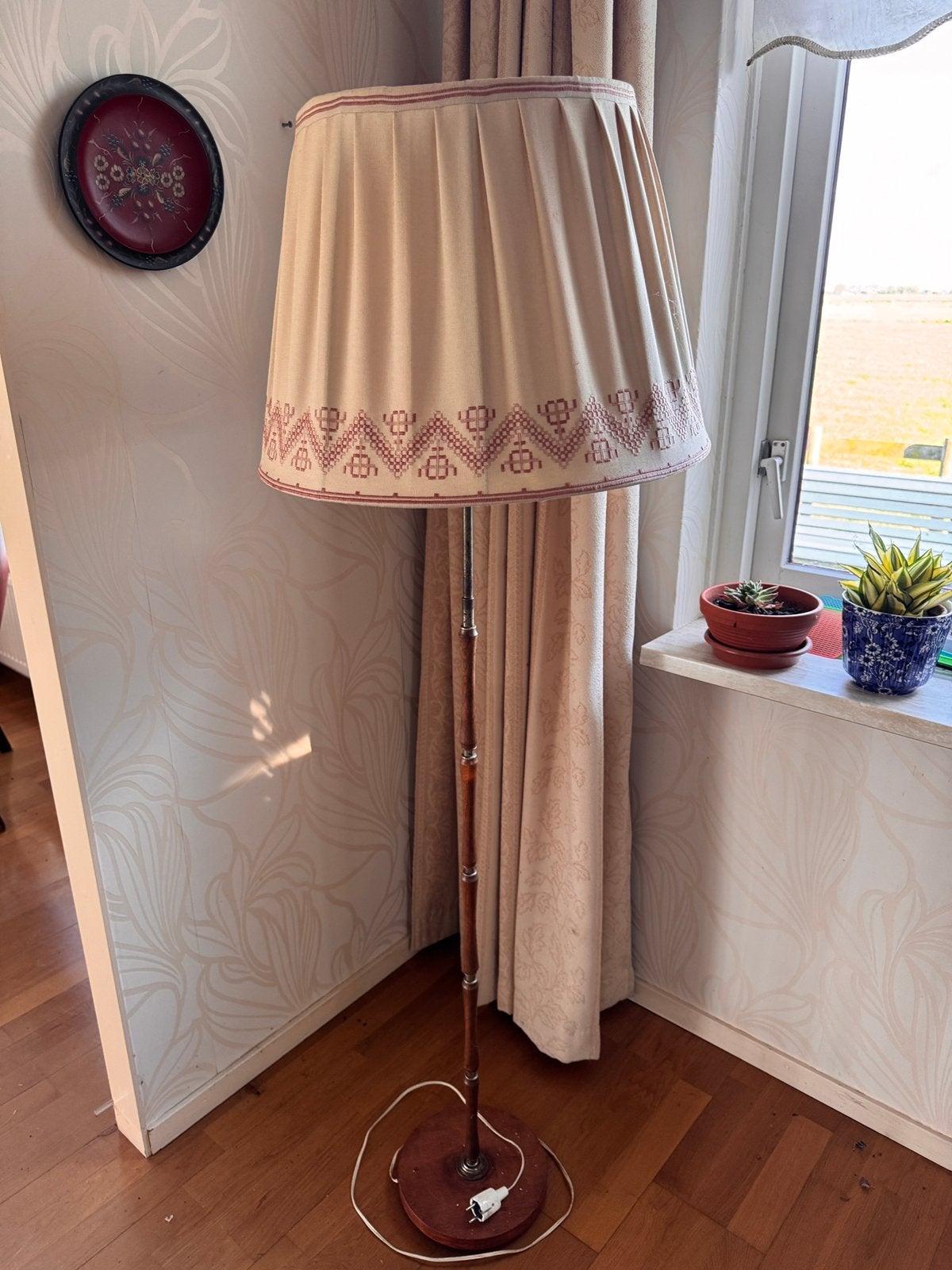 Antieke lamp met handgemaakte lampenkap, Ophalen, Gebruikt, Textiel, 150 tot 200 cm