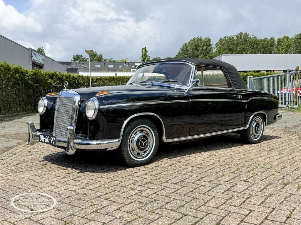 Mercedes-benz 220 220S   - ONLINE AUCTION, Auto's, Oldtimers, Zwart, Mercedes-Benz, Bedrijf, Handgeschakeld
