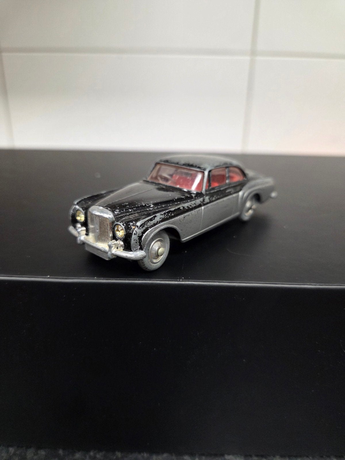 bentley continental sports saloon corgi toys, Hobby en Vrije tijd, Ophalen, Gebruikt, Auto, Corgi