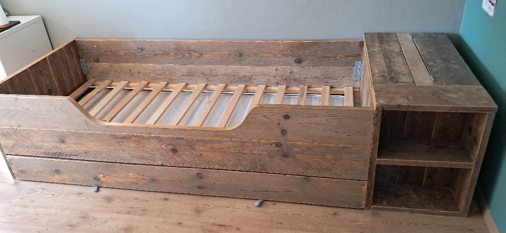 Foto 2 van Steigerhout bed