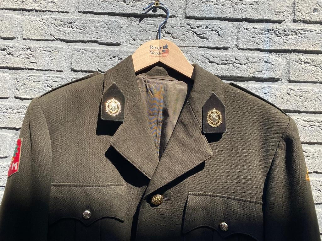 Uniform jas GNKD vaandrig met EM., Ophalen of Verzenden, Landmacht, Nederland, Embleem of Badge
