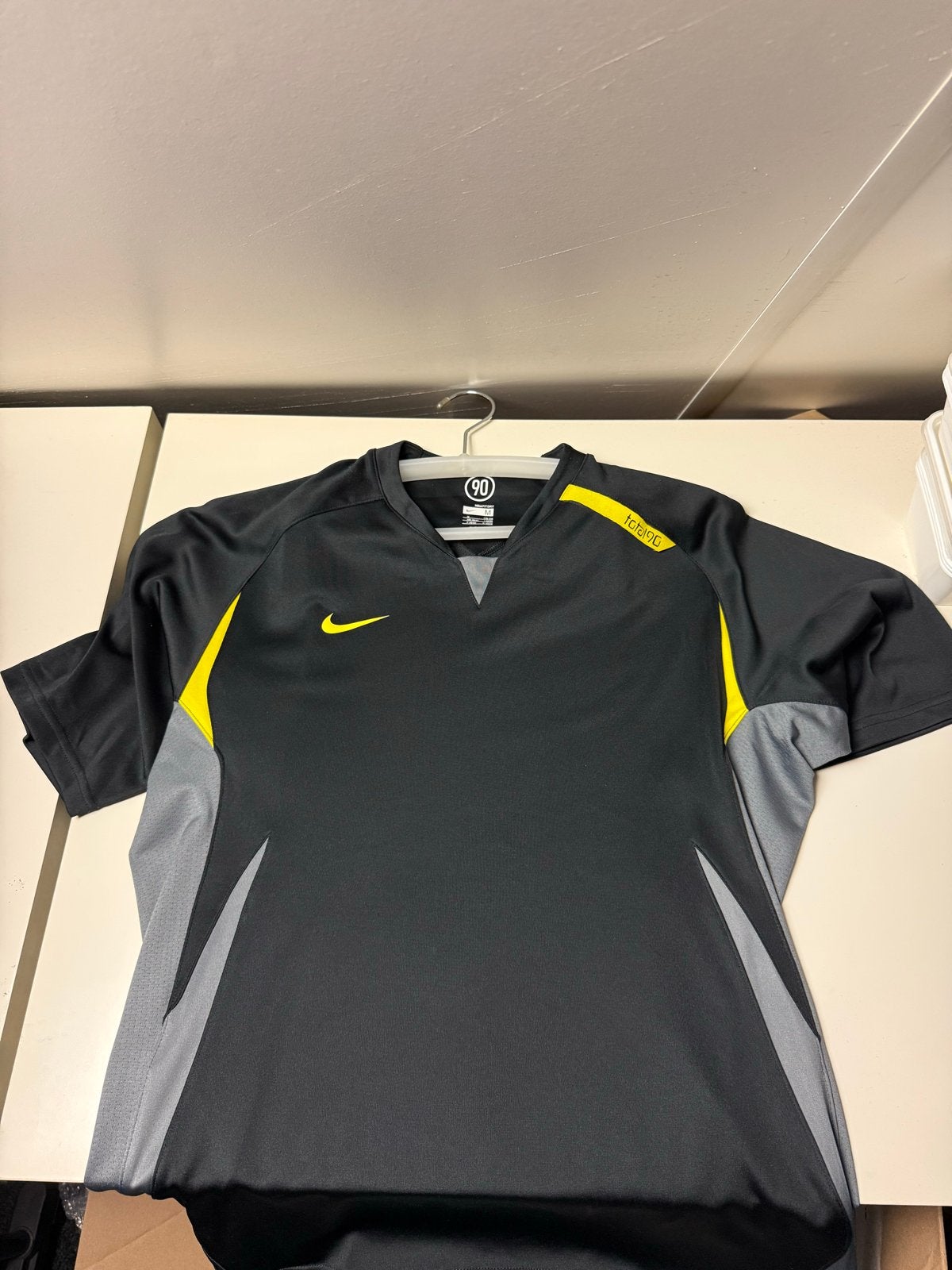 Nike Total 90 Voetbalshirt Maat M - Zwart/Geel, Kleding | Heren, Maat 48/50 (M), Zwart, Ophalen of Verzenden, Voetbal