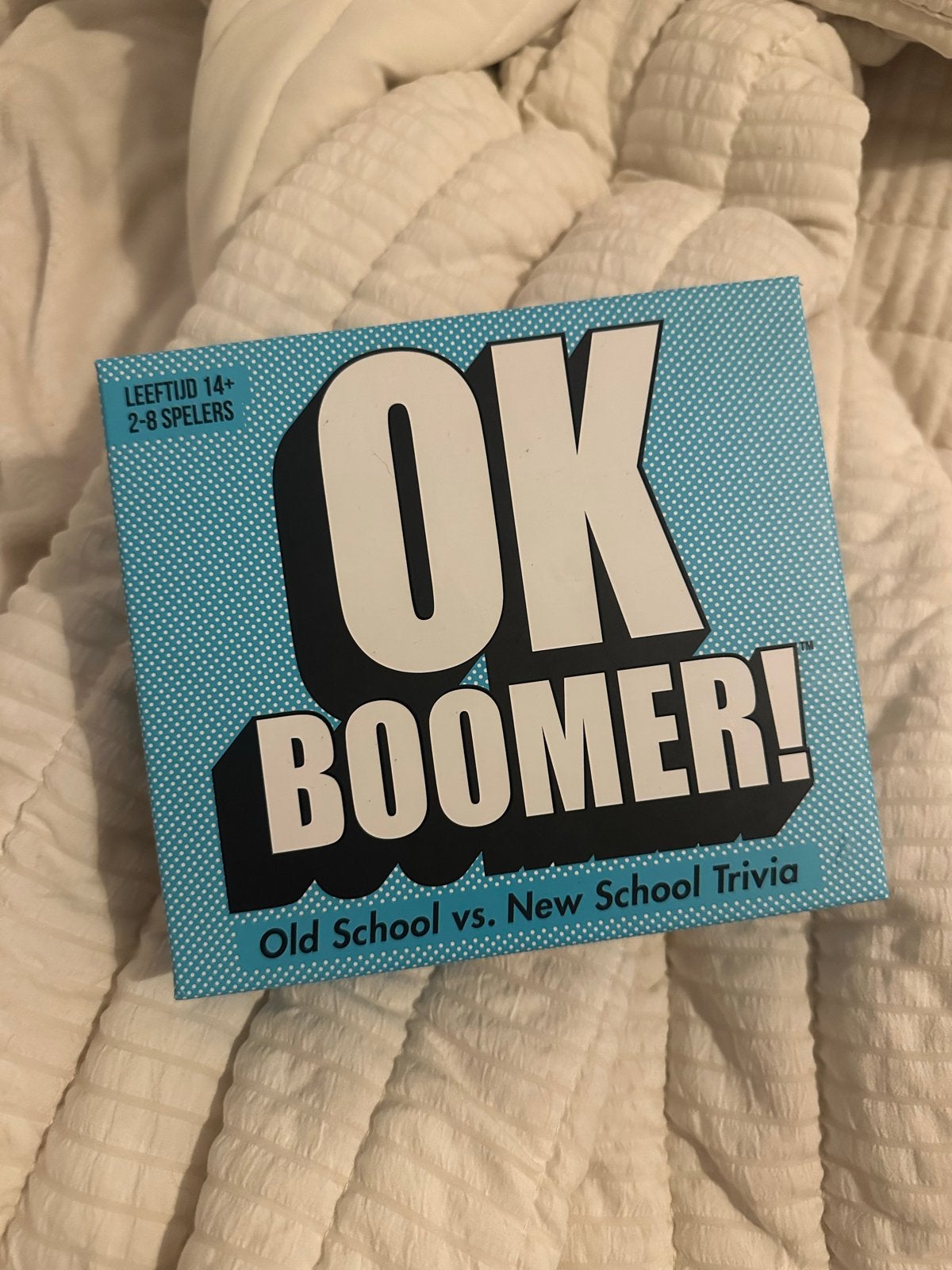 Ok Boomer! Old School vs. New School Trivia Spel, Drie of vier spelers, Ophalen of Verzenden, Zo goed als nieuw