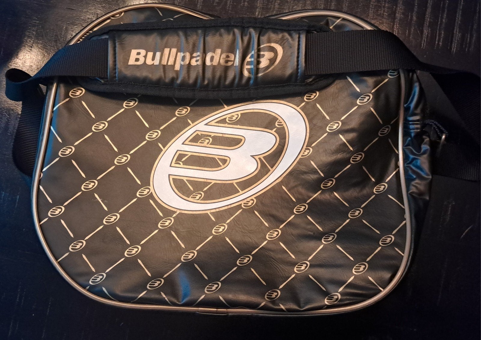 BullPadel Padel Tas - Stijlvol en Compact, Ophalen of Verzenden, Zo goed als nieuw