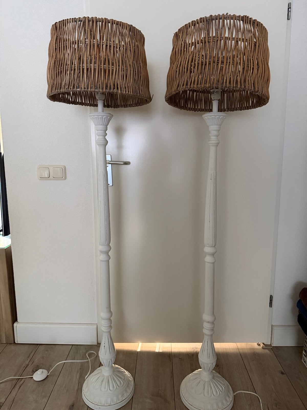 staande lampen met rieten kap 2 voor 25 euro, Ophalen, Gebruikt, Hout, 150 tot 200 cm