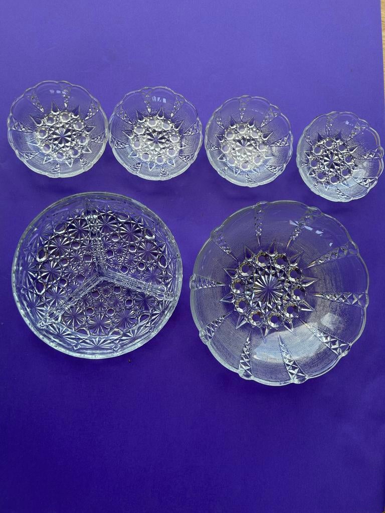 Glazen schalen set: Vakschaal, serveerschaal en 4 dessertsch, Gebruikt, Ophalen of Verzenden, Overige stijlen, Glas