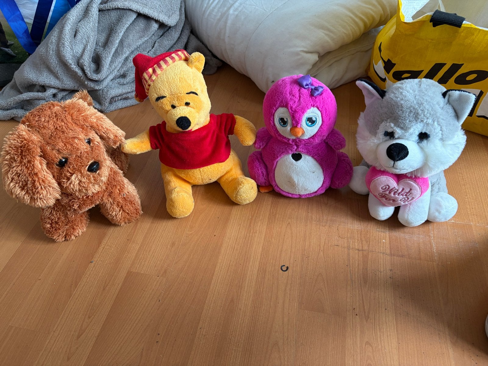 Leuke knuffels: Winnie de Poeh, hond, pinguïn en wolf, Gebruikt, Disney, Middelgroot (20 tot 80 cm), Bruin