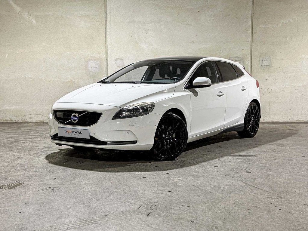Volvo V40 2.0 D3 Summum 148pk 2012, L-445-XL, Auto's, Euro 5, Gebruikt, 749 kg, Wit