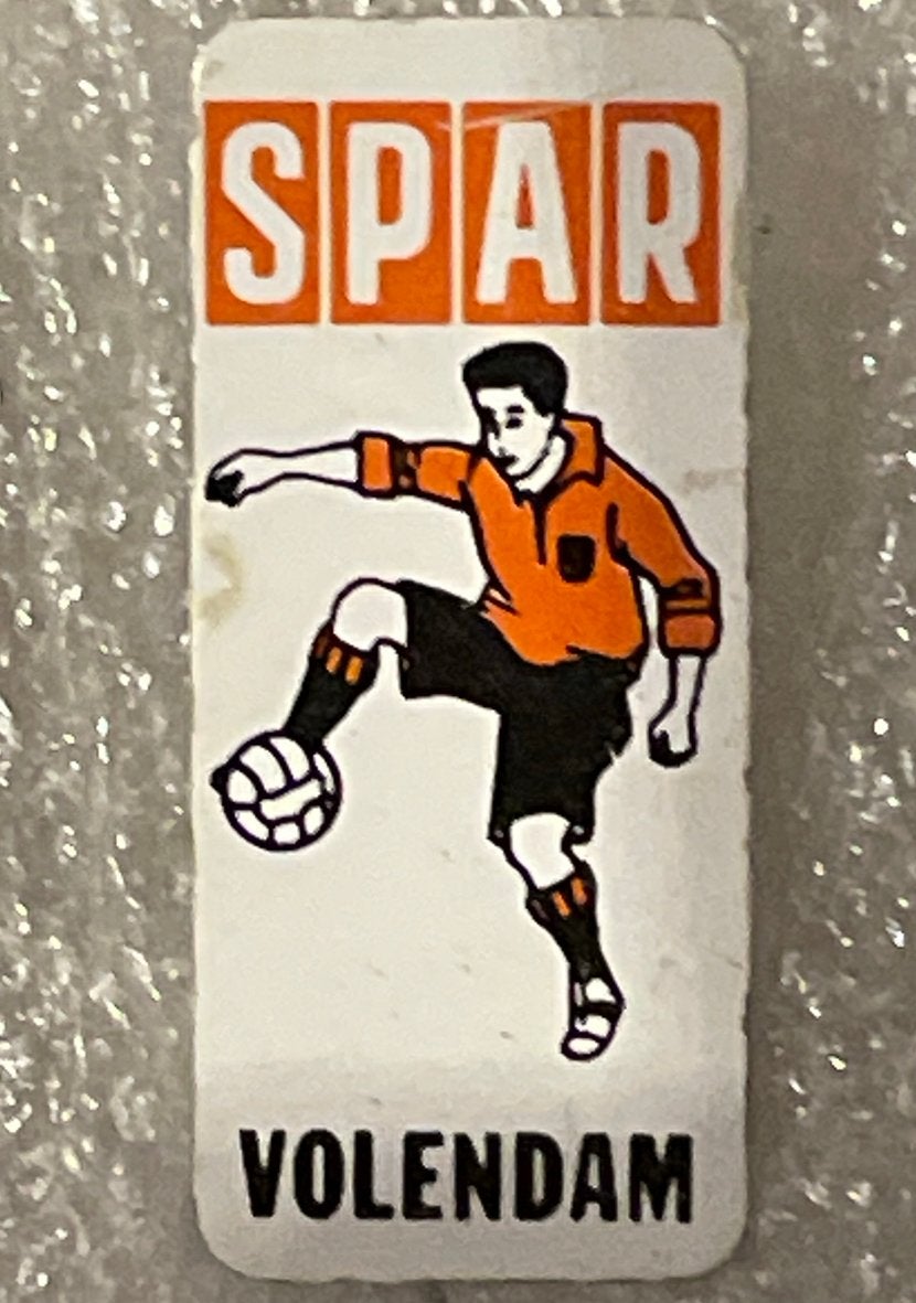 Vintage SPAR Volendam voetbalspeldje, Verzamelen, Ophalen of Verzenden, Gebruikt, Overige binnenlandse clubs, Overige typen
