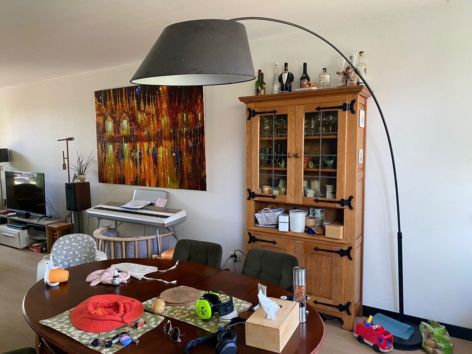 Booglamp met grote zwarte kap, Huis en Inrichting, Ophalen, Gebruikt, Metaal, 200 cm of meer