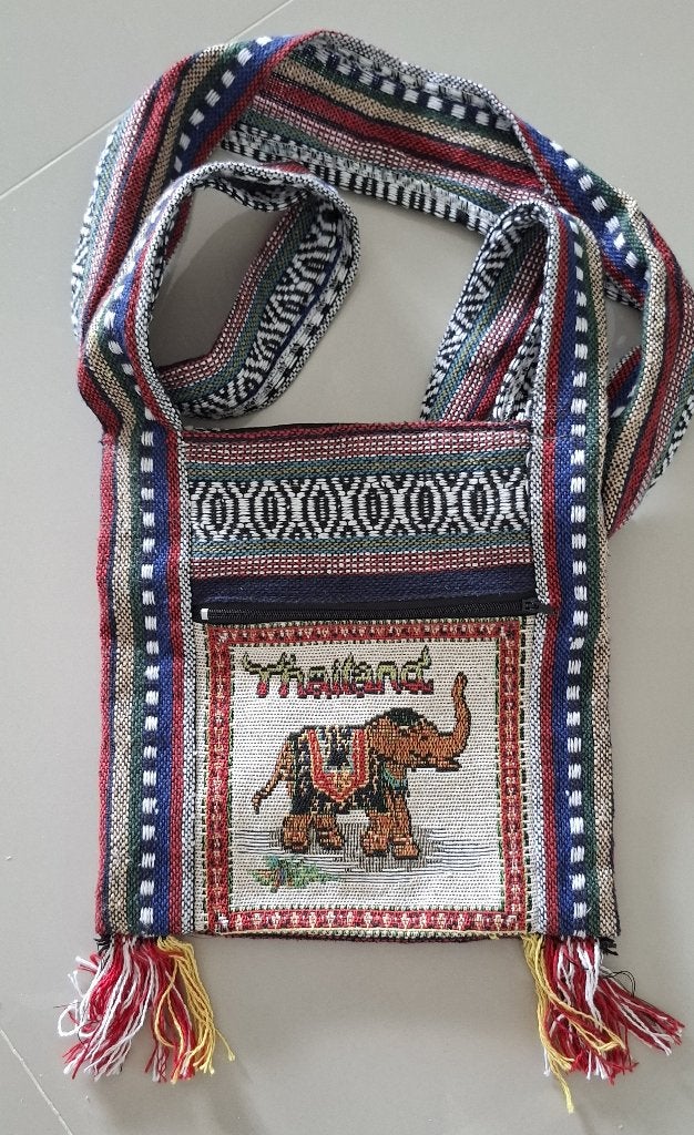 Handgeweven Thaise ‘tribal’ schoudertasje met olifant motief, Verzenden, Nieuw, Overige kleuren