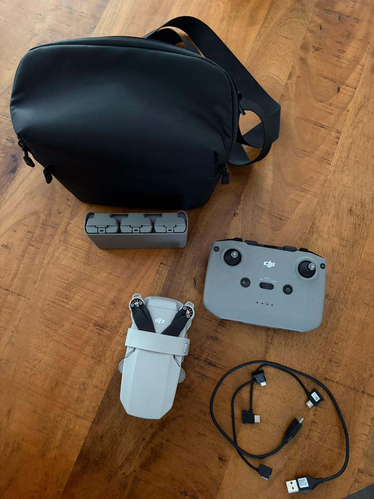 DJI Mini 2 SE Fly more combo, Ophalen of Verzenden, Zo goed als nieuw