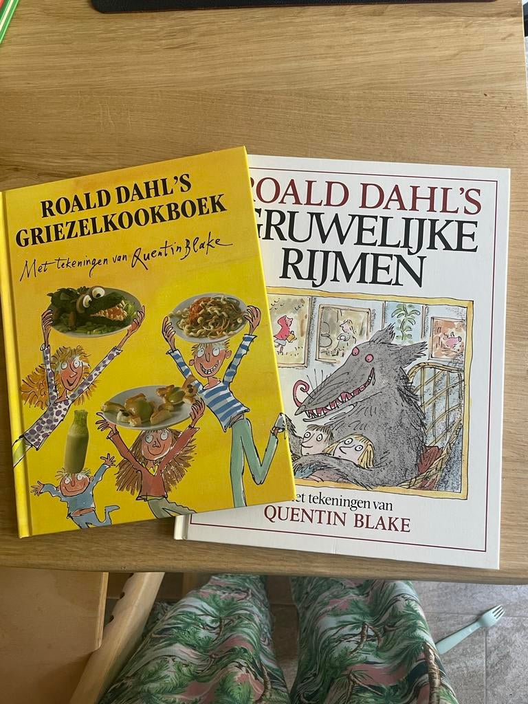 Roald Dahl: Griezelkookboek & Gruwelijke Rijmen (2 boeken), Ophalen of Verzenden, Zo goed als nieuw, Fictie algemeen