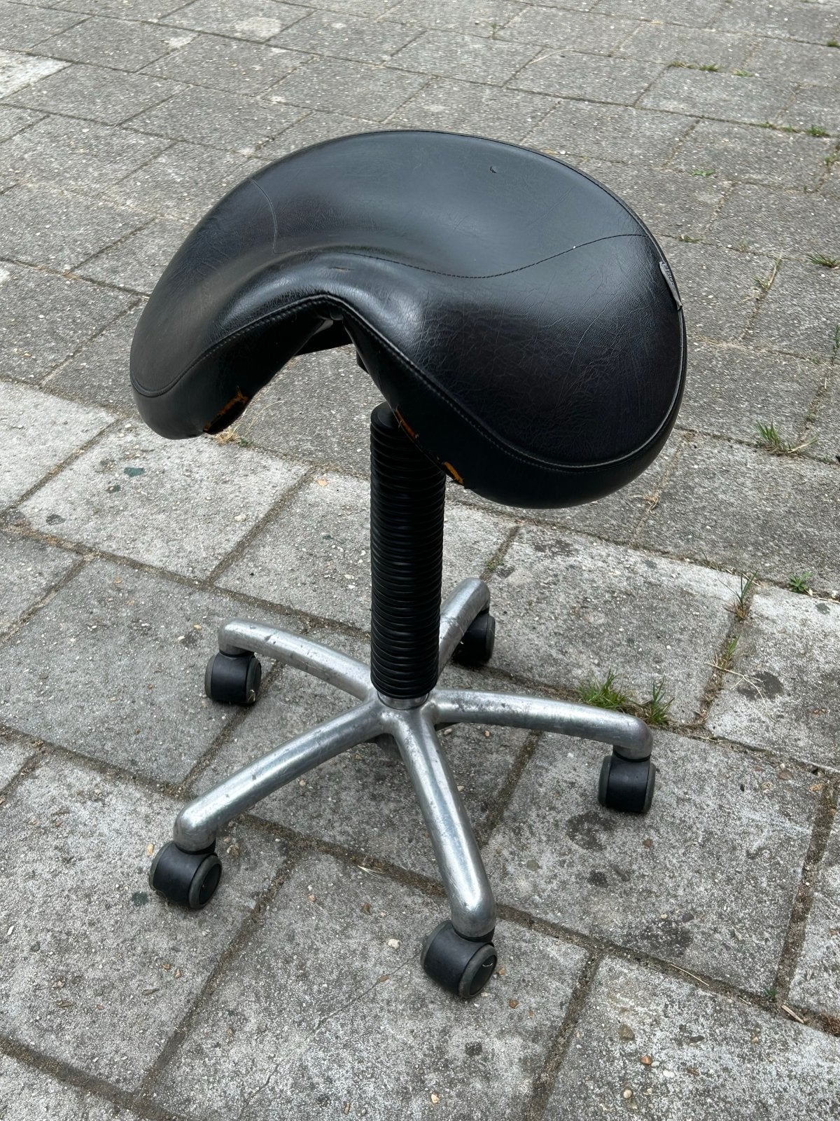 Zwarte zadelkruk met wielen - Gebruikt, Ophalen, Gebruikt, Zwart, Bureaukruk