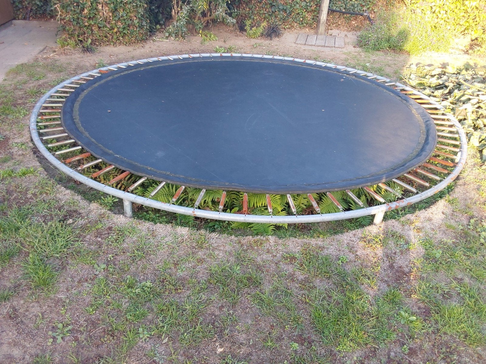 Trampoline  voor in te graven, Ophalen, Gebruikt