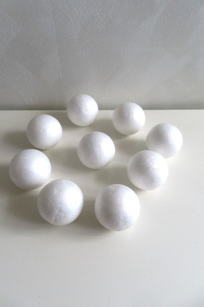 Styropor Hobby Piepschuim Knutsel Ballen 9x *Nieuw* (4851), Nieuw, Ophalen of Verzenden, Overige materialen, Knutselmateriaal