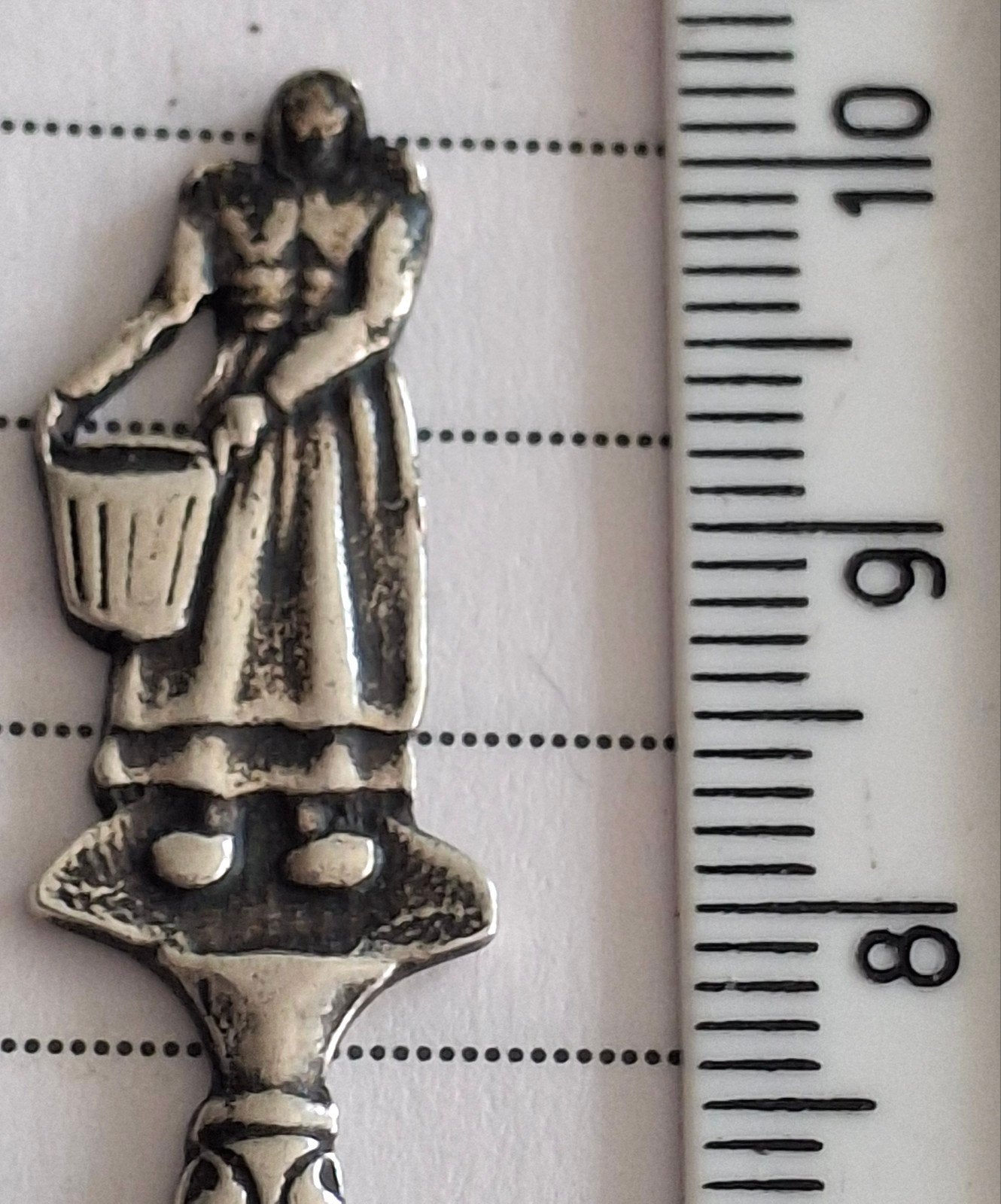 Zilveren lepeltje met figuur, 10 cm lang, Ophalen of Verzenden, Zilver