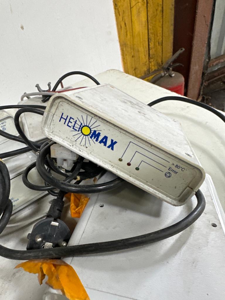 Partij DSS / ATAG/Heliomax zonneboiler-regelingen + sensoren, Zo goed als nieuw, Minder dan 20 liter, Ouder dan 10 jaar, Boiler