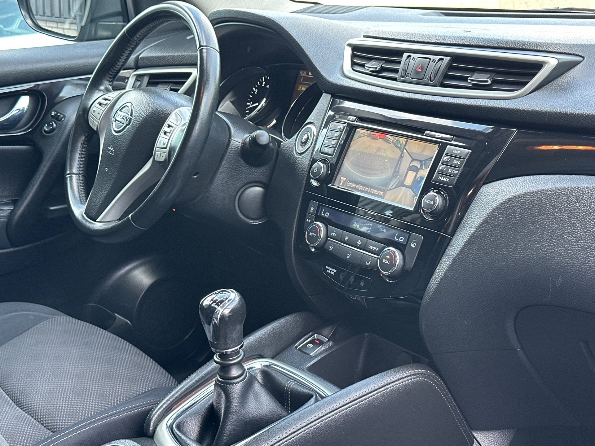 Foto 2 van Nissan Qashqai 1.6 Connect Edition Keyless | 360Camera | Pan