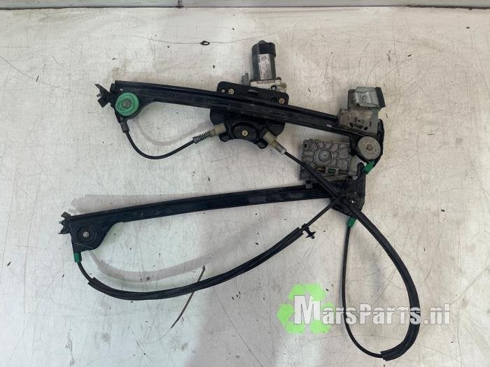 Ruitmechaniek 2Deurs links-voor van een Peugeot 206, Gebruikt, -, -, Ophalen of Verzenden