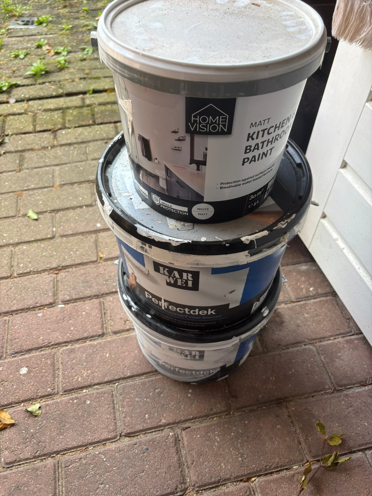 Gratis verf, Ophalen, Zo goed als nieuw, Wit