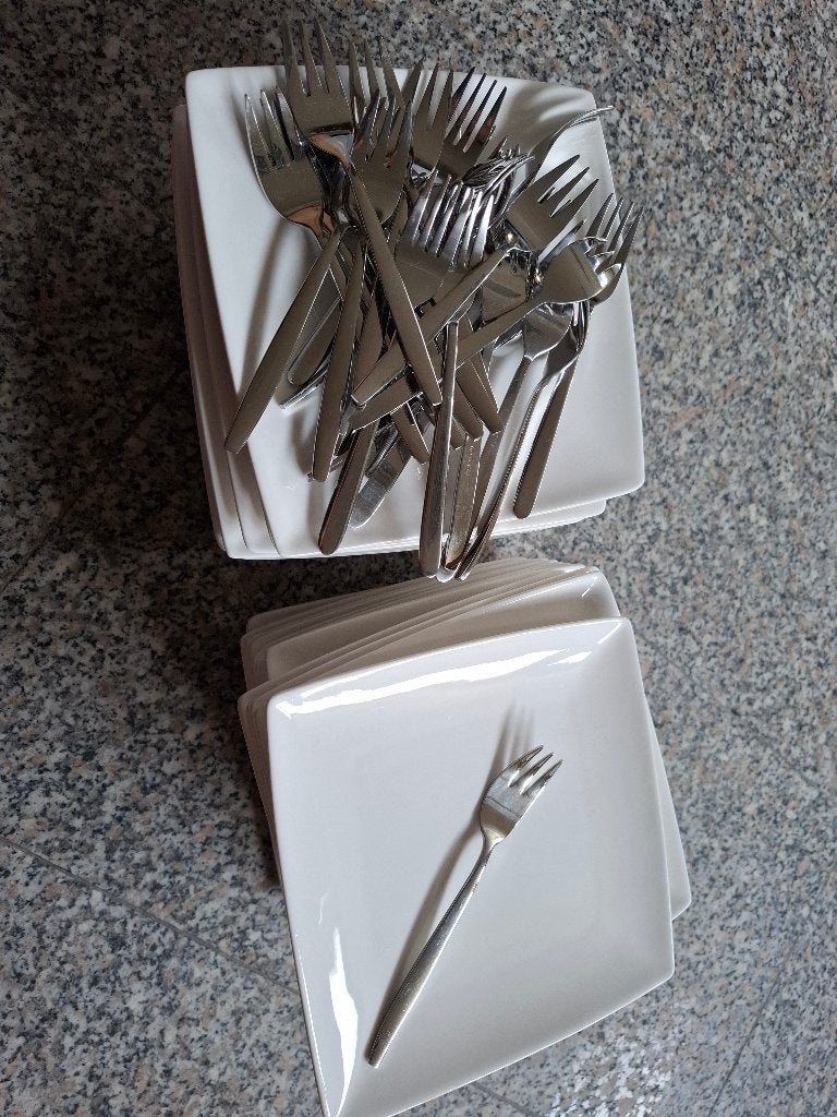 30 gebaksborden met vorkjes, Huis en Inrichting, Keuken | Servies, Ophalen, Zo goed als nieuw, Bord(en), Overige stijlen