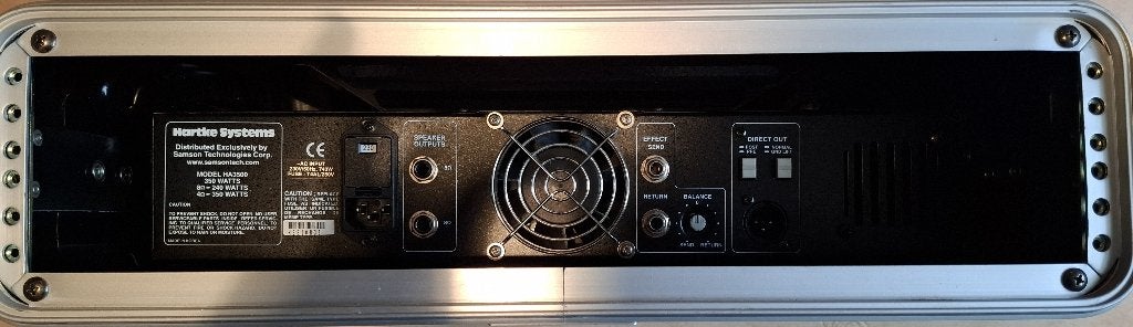 Hartke HA3500 in flightcase, Ophalen, Gebruikt, Basgitaar, 100 watt of meer