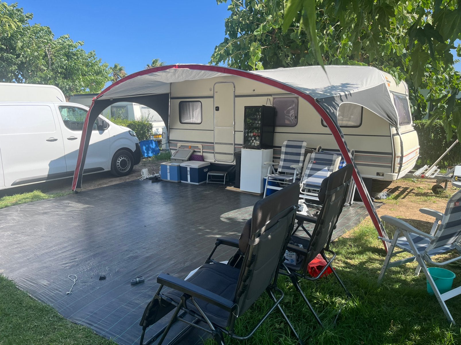 Burstner Caravan 480 holiday bj.1990 met luifel, Bedrijf, Treinzit, Dwarsbed, Bürstner