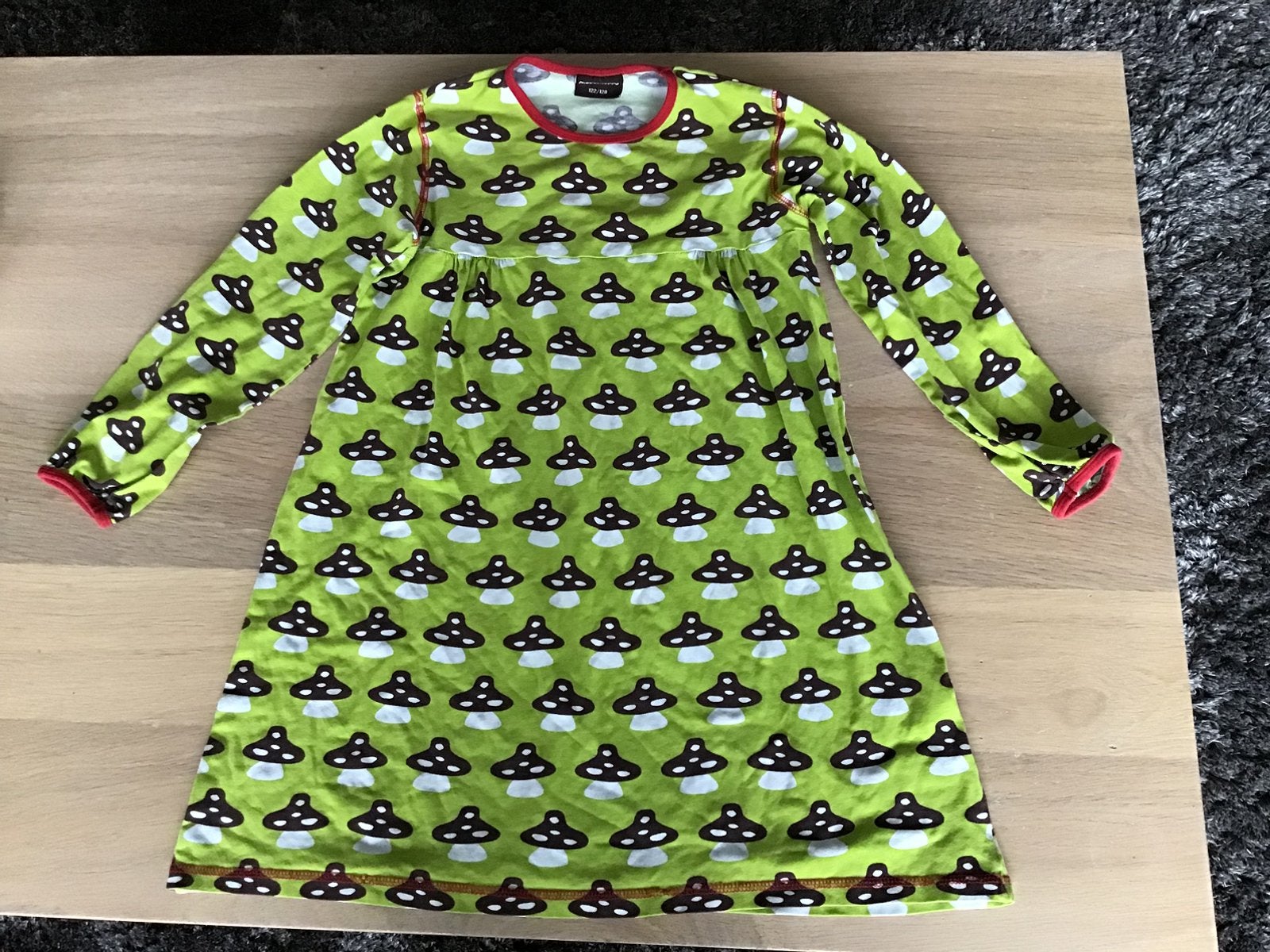 Maxomorra jurk 122/128 - Groen met paddenstoelen, Kinderen en Baby's, Kinderkleding | Maat 122, Ophalen of Verzenden, Gebruikt