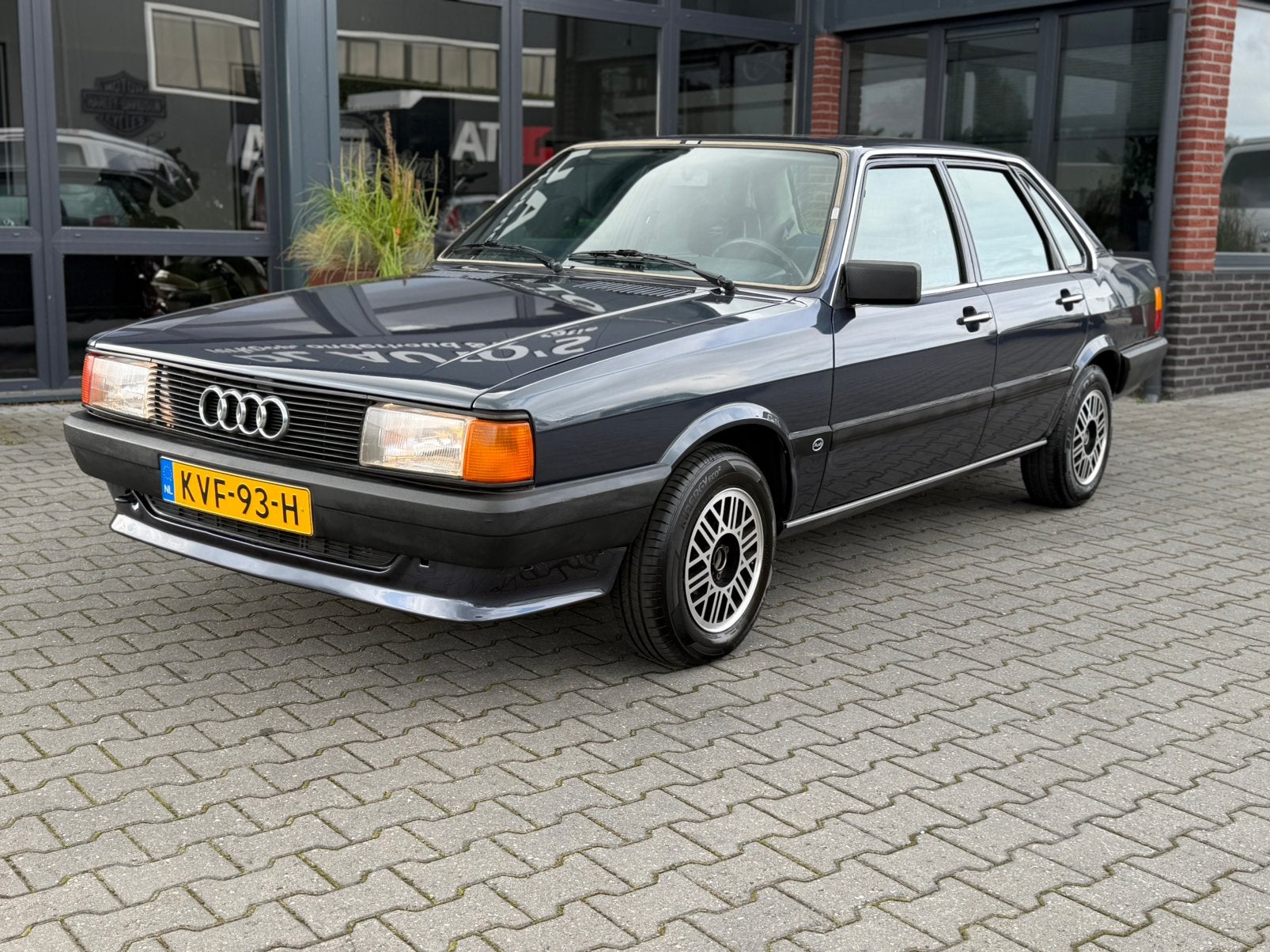 Audi 80 1986, Auto's, Blauw, 10 km/l, Bedrijf, Sedan