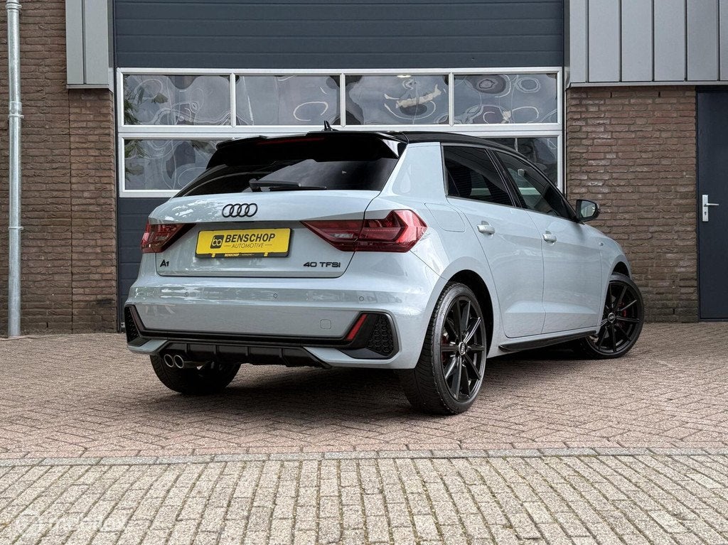 Audi A1 Sportback 40 TFSI S-line 200 Pk Carplay Virtual Sono, Auto's, Audi, A1, Zwart, 4 cilinders, 1984 cc
