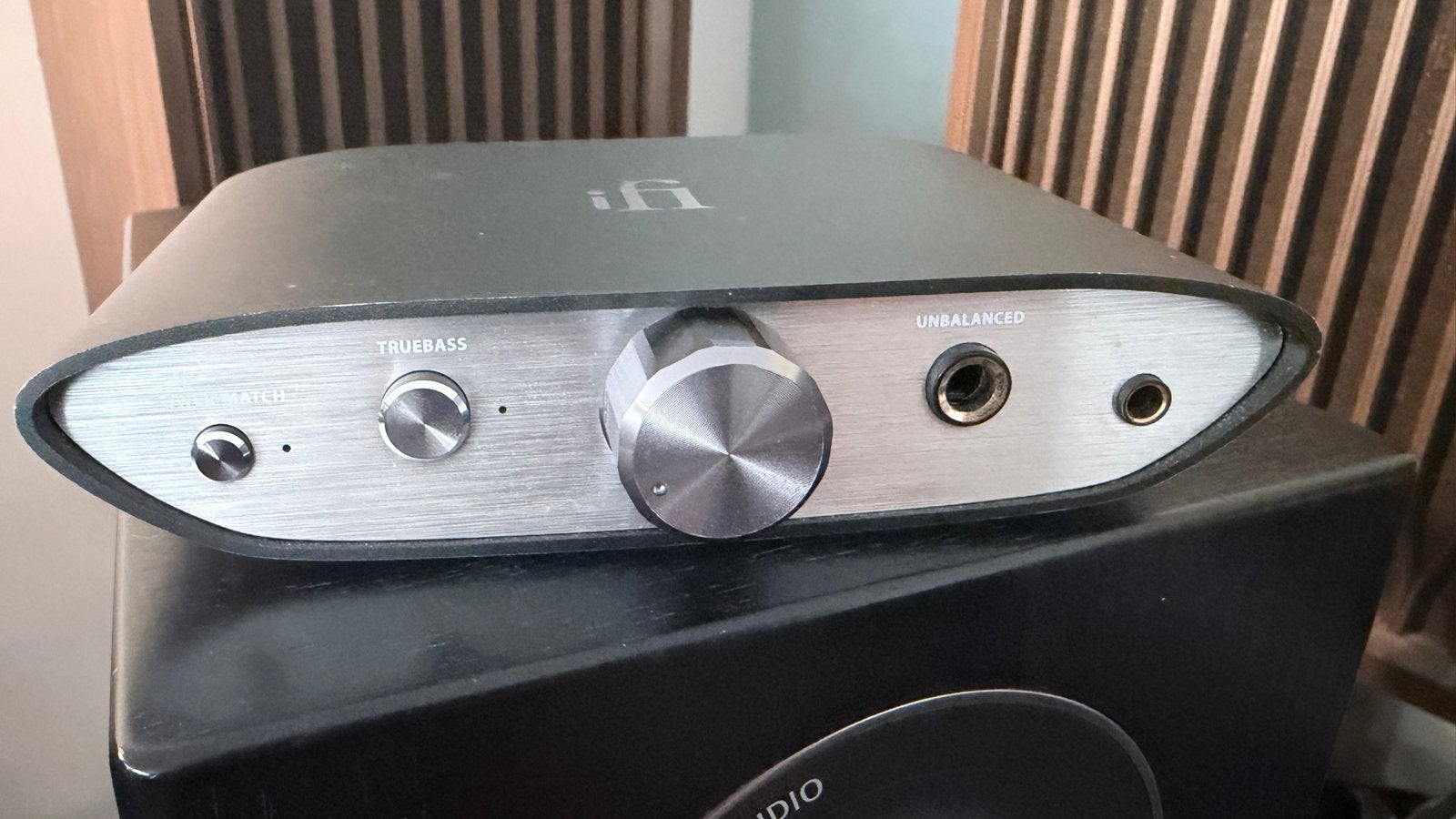 iFi Zen DAC V2 - Hoogwaardige DAC en hoofdtelefoonversterker, Ophalen of Verzenden, Gebruikt