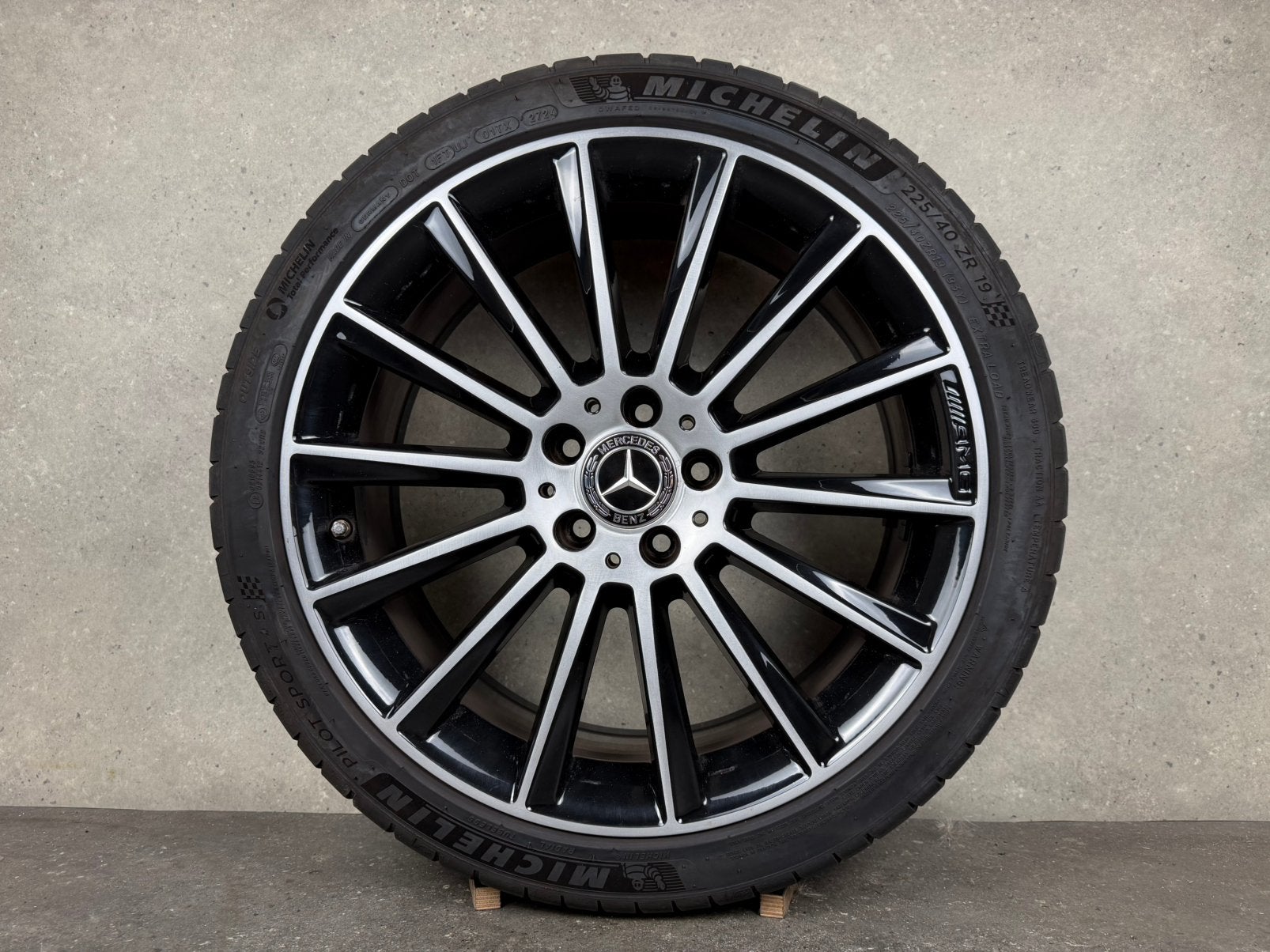Mercedes-Benz C klasse W205 AMG Originele Velgen 19 INCH, Auto-onderdelen, Banden en Velgen, 19 inch, Gebruikt, Banden en Velgen