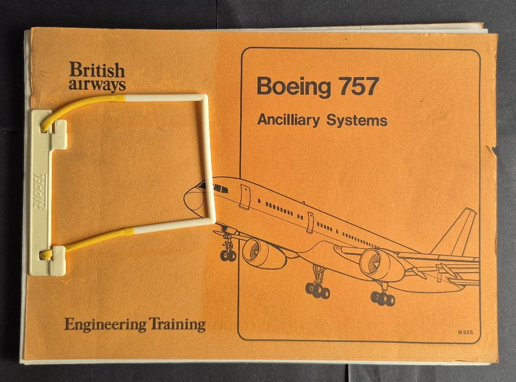British Airways Boeing 757 Trainingsboek uit 1982 (BK584), Ophalen of Verzenden, Gebruikt, Boek of Tijdschrift