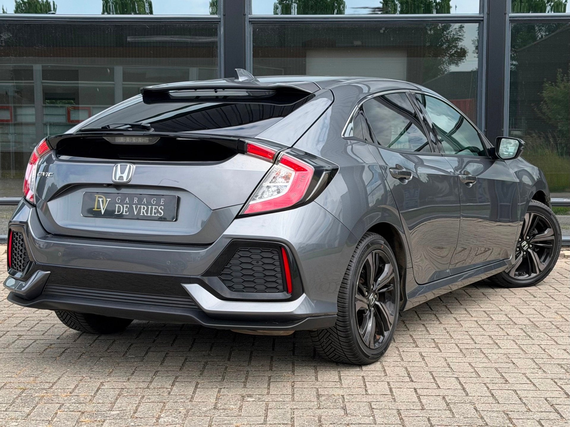 Honda Civic 1.0 i-VTEC Premium ACC Lane Camera Navi Stoelver, Dealer onderhouden, Stof, Gebruikt, Zwart