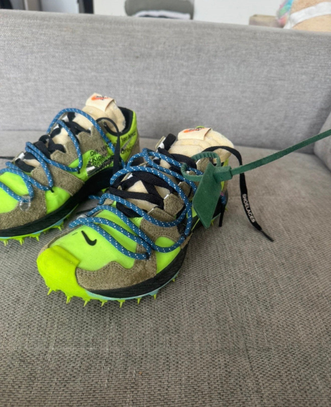 Nike Off White Zoom Terra Kiger 5 Electric Green, Ophalen of Verzenden, Zo goed als nieuw, Wit, Sneakers of Gympen