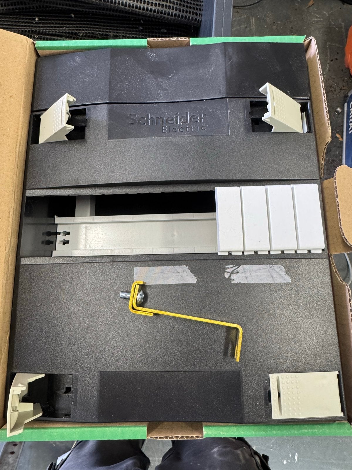 Schneider Electric lege kast voor elektrische installatie, Ophalen of Verzenden, Gebruikt, Schneider Electric, Groepenkast