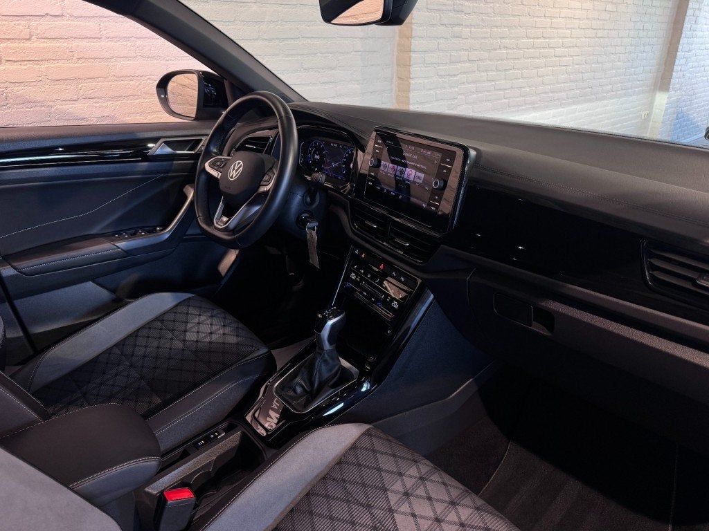 Volkswagen T-ROC 1.5 TSI R-Line Black Style IQ LED Camera St, Auto's, Volkswagen, Automaat, 4 cilinders, Bedrijf, SUV of Terreinwagen