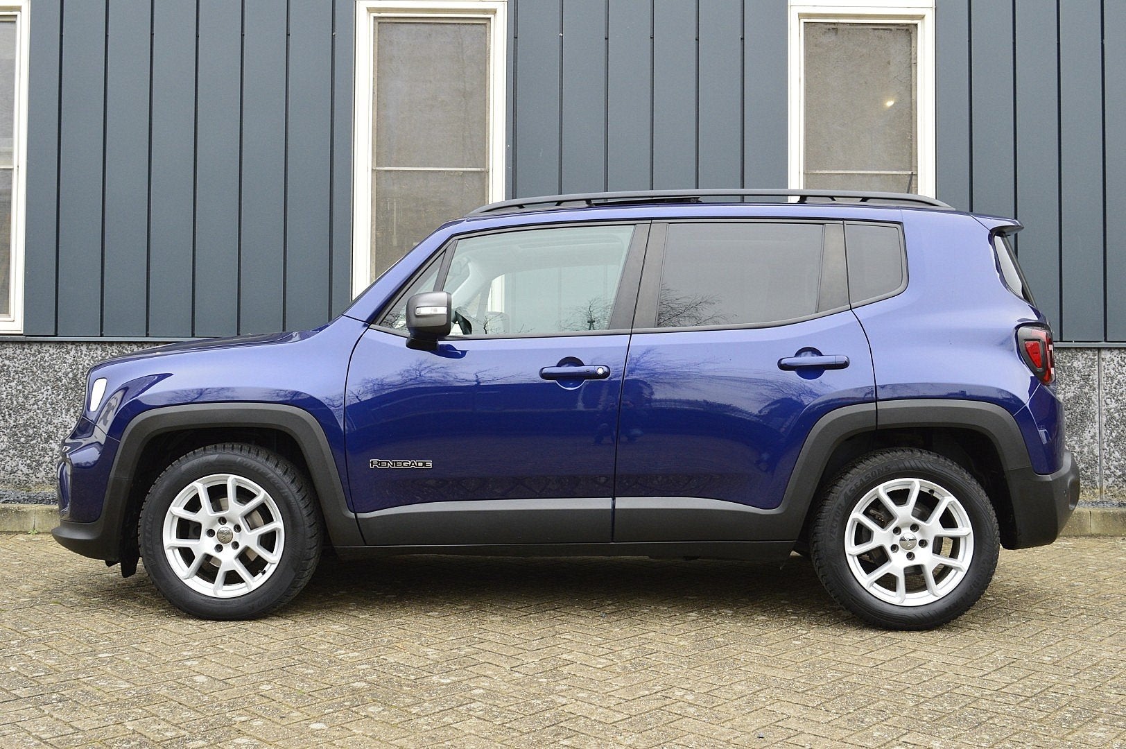 Jeep Renegade 1.0T Freedom Rijklaarprijs-Garantie Panorama d, Auto's, Jeep, Voorwielaandrijving, 12 maanden, Blauw, Bedrijf
