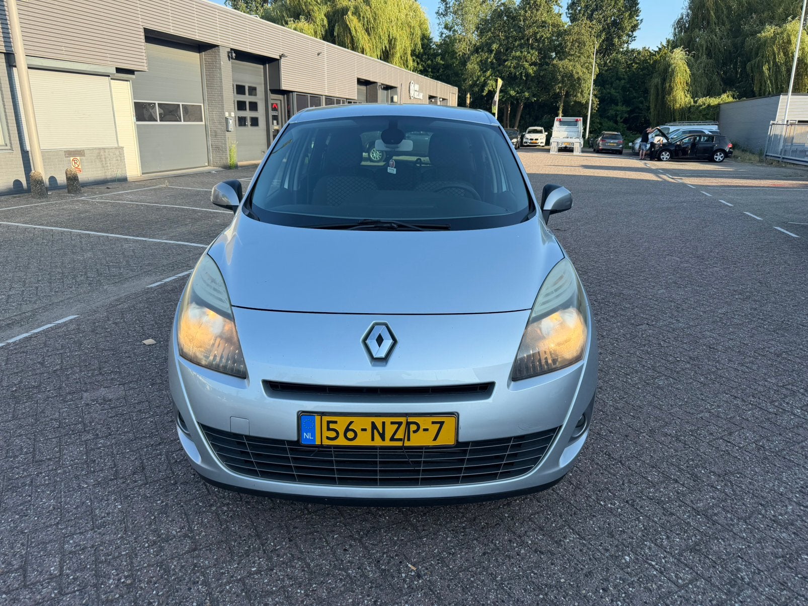 Renault Grand Scenic 1.4 TCE 5P 2011 Grijs, Auto's, Voorwielaandrijving, 745 kg, 4 cilinders, Handgeschakeld