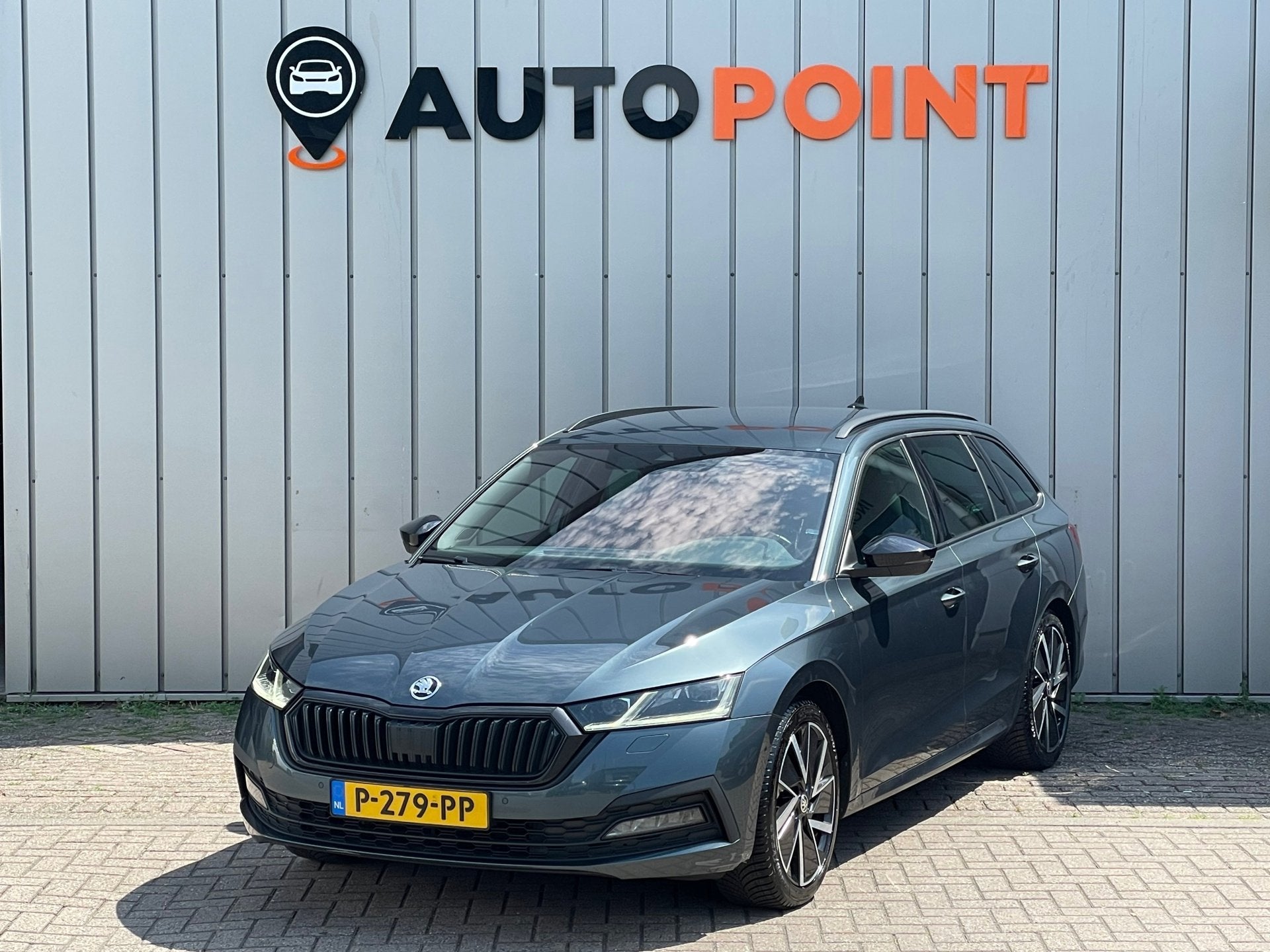 Skoda Octavia Combi 1.5 e-TSI DSG Business+ 1E EIG DEALEROND, Auto's, Stof, 4 cilinders, 150 pk, 1283 kg
