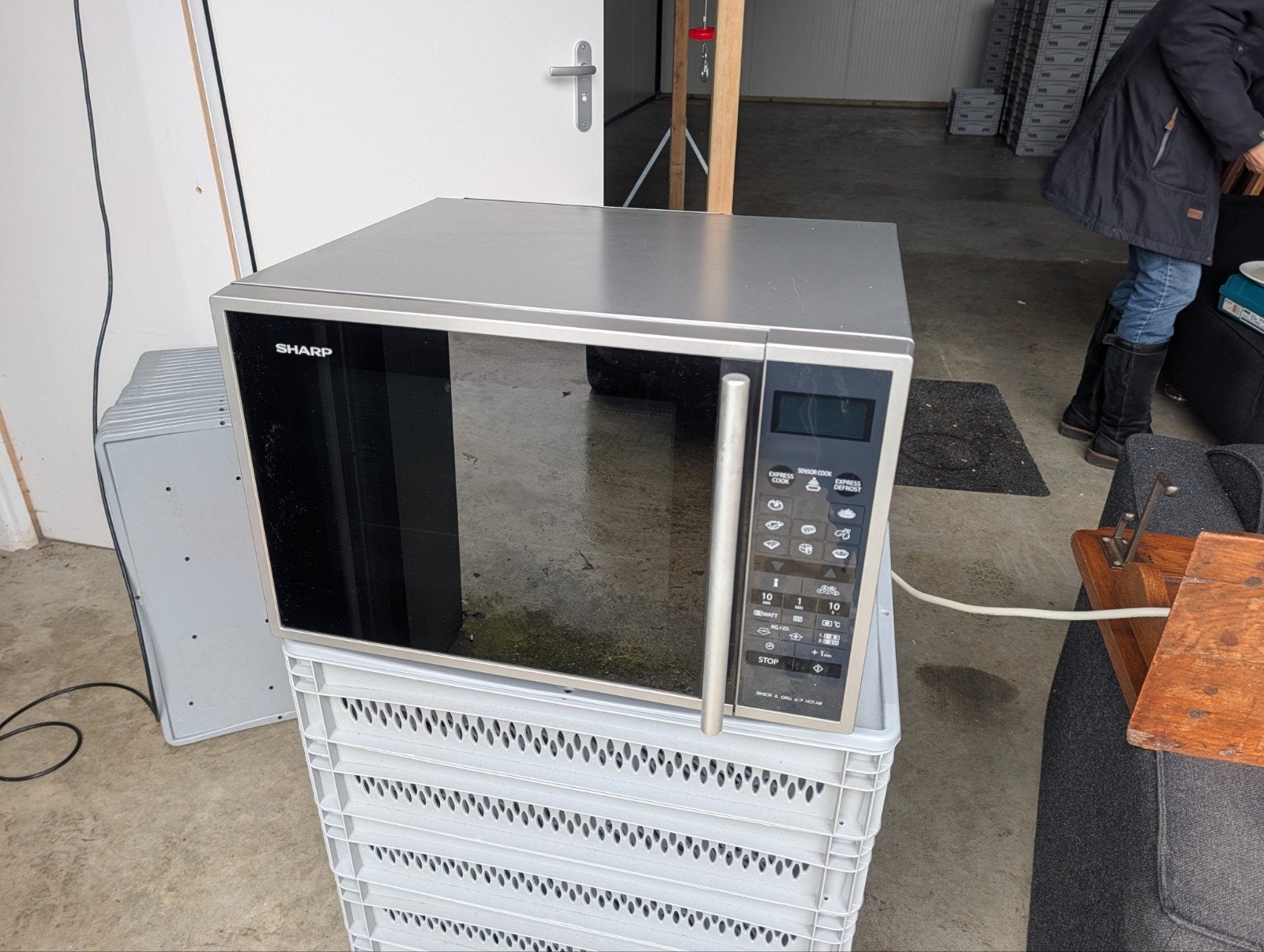 Sharp Combi Hetelucht Oven Magnetron Grill, Ophalen, Minder dan 45 cm, Combi-oven, Hete lucht