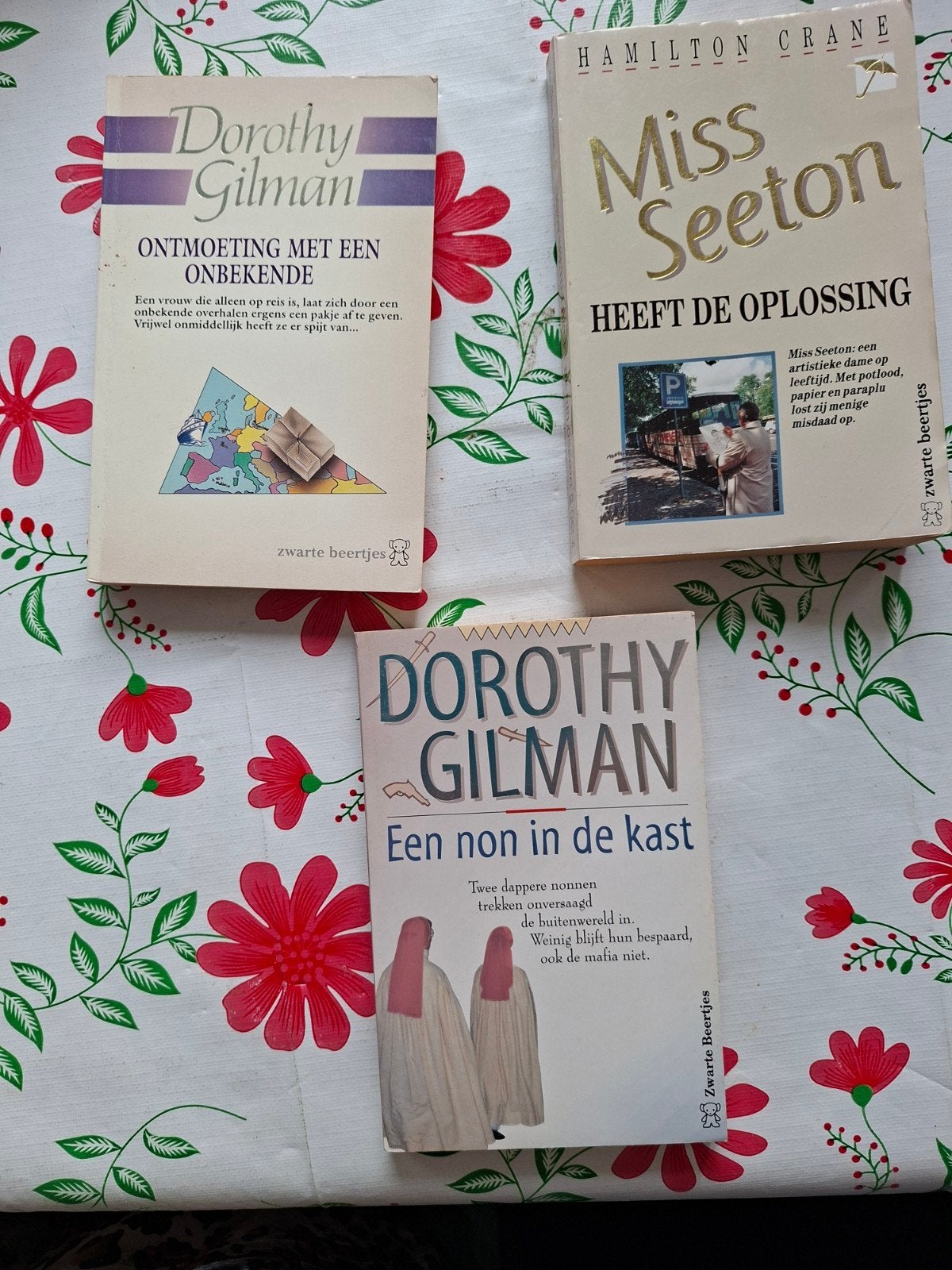 3 Boeken: Dorothy Gilman & Hamilton Crane Detectives, Boeken, Romans, Gelezen, Nederland, Ophalen