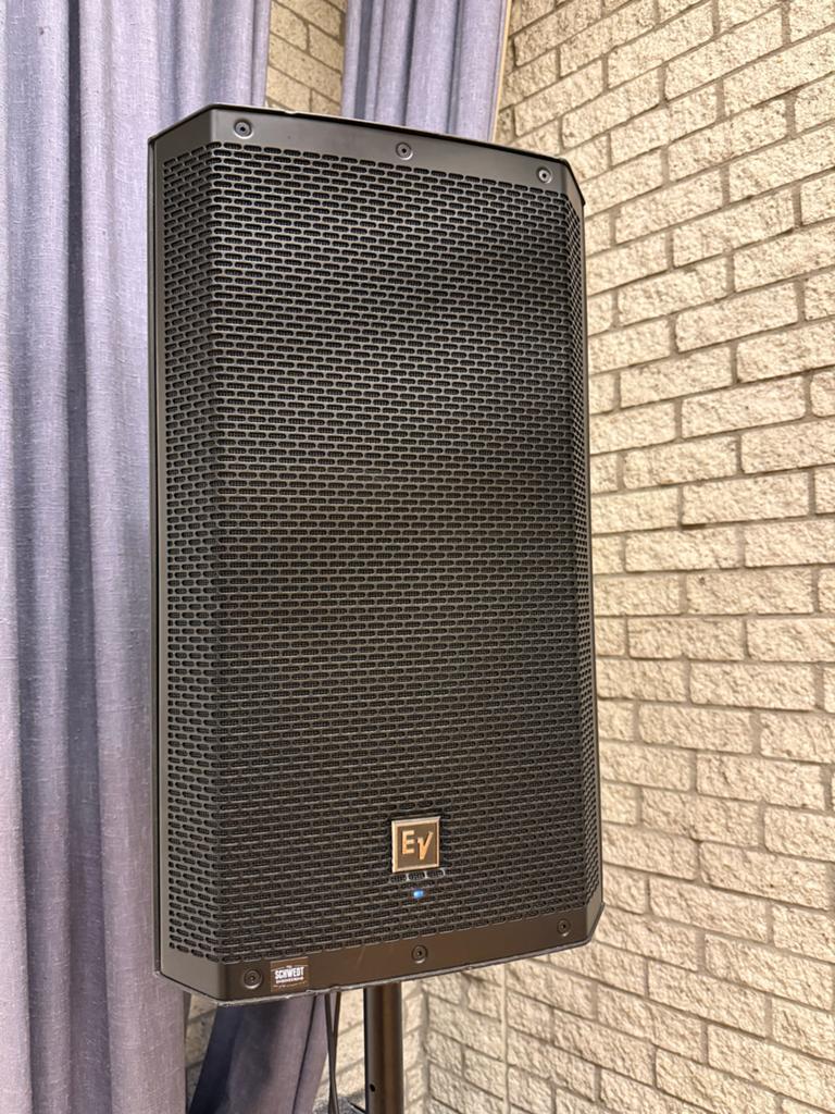 EV ZLX-15P Actieve speaker - Per stuk of set (2x), Audio, Tv en Foto, Luidsprekers, Gebruikt, 120 watt of meer, Front, Rear of Stereo speakers