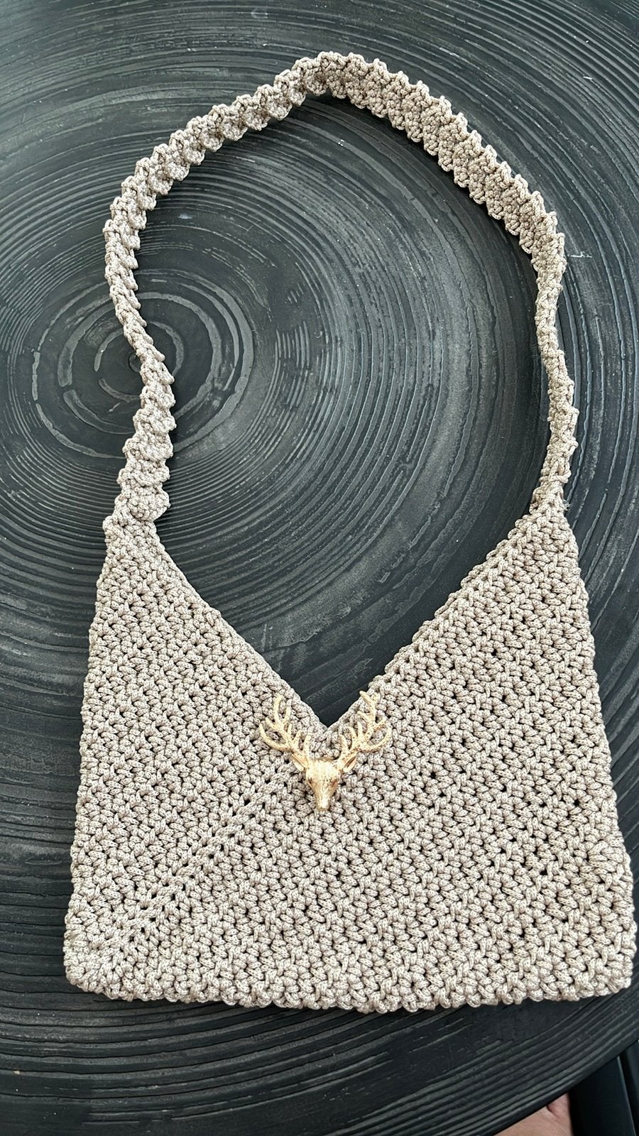 Handgemaakte macramé tas met hertenkop detail, Ophalen of Verzenden, Nieuw, Beige, Handtas
