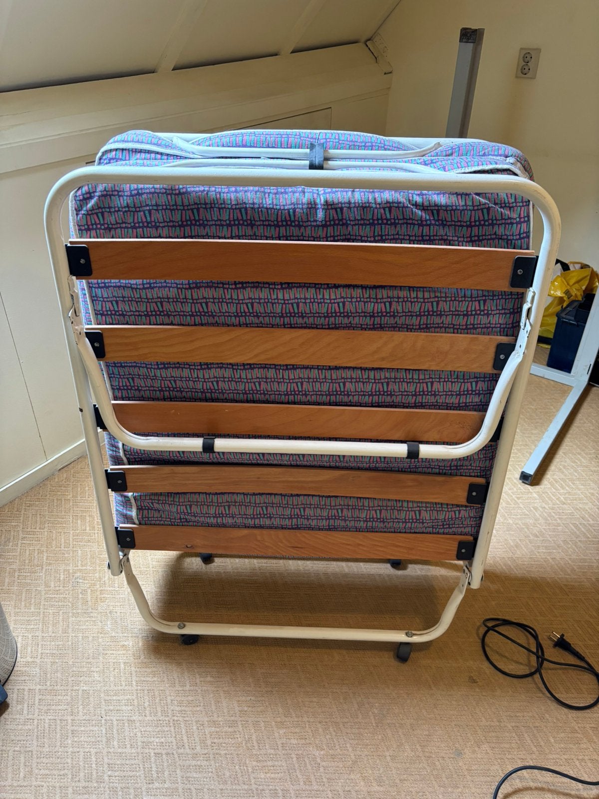 Opklap logeerbed, Ophalen, Gebruikt, 90 cm, Eenpersoons